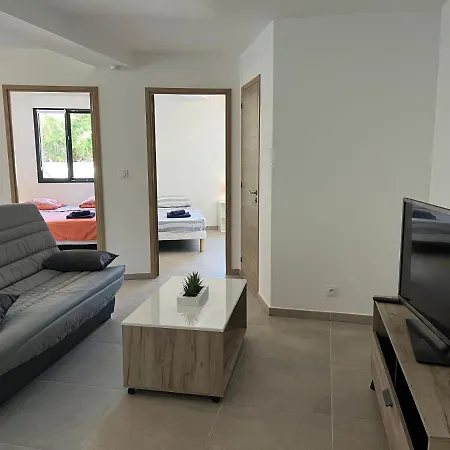 Apartment La Blanche